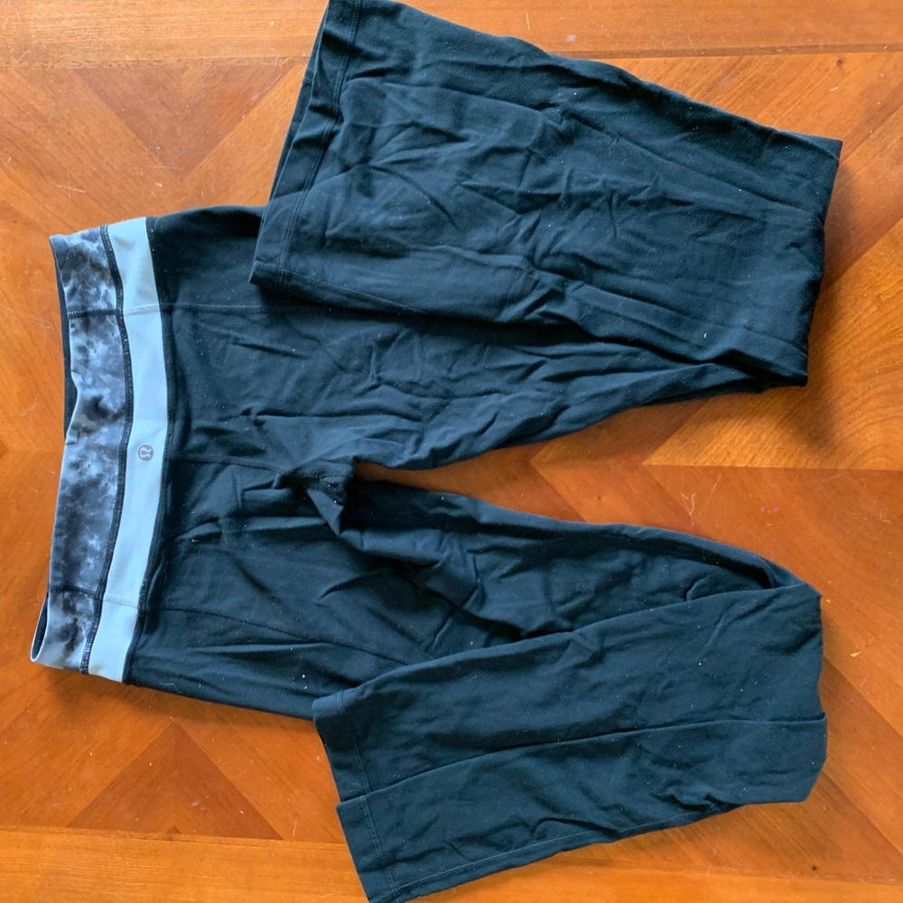 Lululemon wide leg leggings size 6